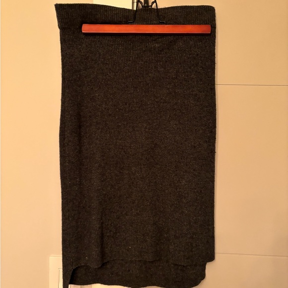 Madewell merino and alpaca blend pencil skirt. Dark grey. Xsmall. - Picture 5 of 5